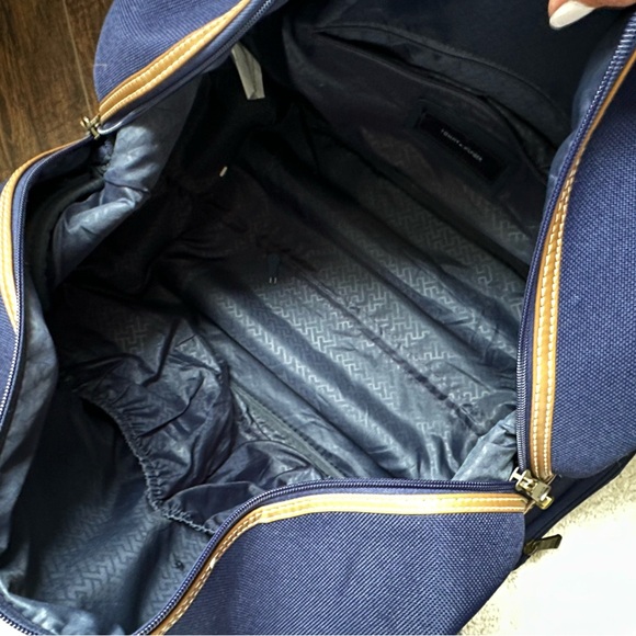 Tommy Hilfiger Navy Men's Tote Bag with wheels - Picture 16 of 16